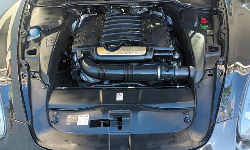 Porsche Cayenne 2013...