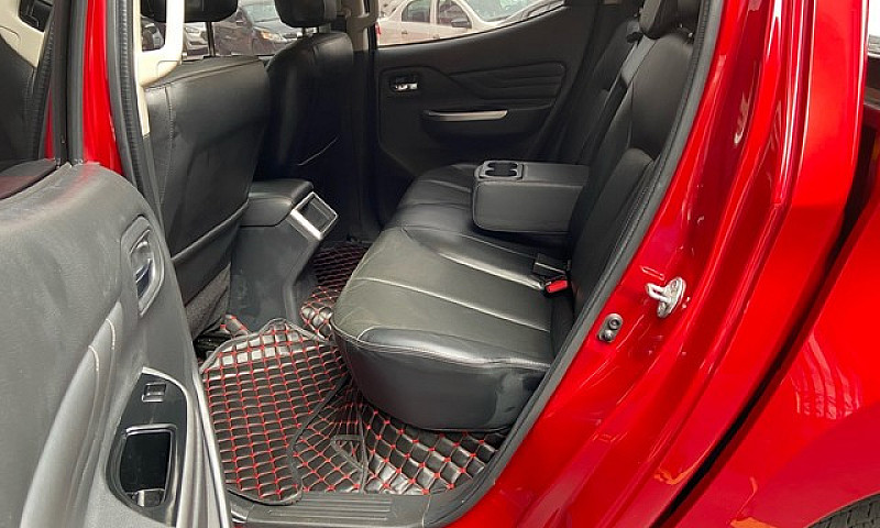 Mitsubishi L200 Trit...