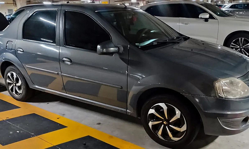 Renault Logan Expres...