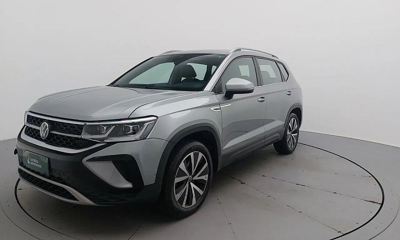 Volkswagen Taos 2023...