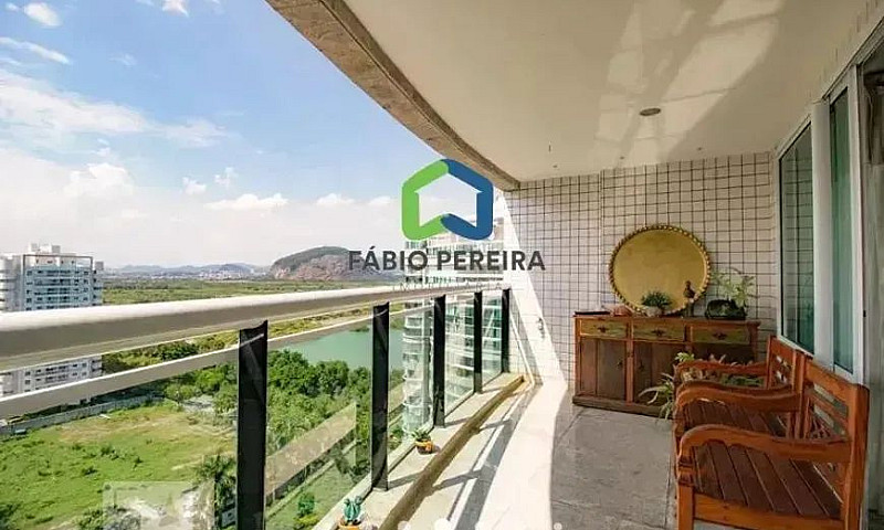 Cobertura Com 3 Suít...