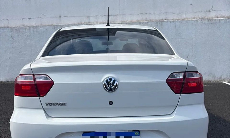Volkswagen Voyage 1....
