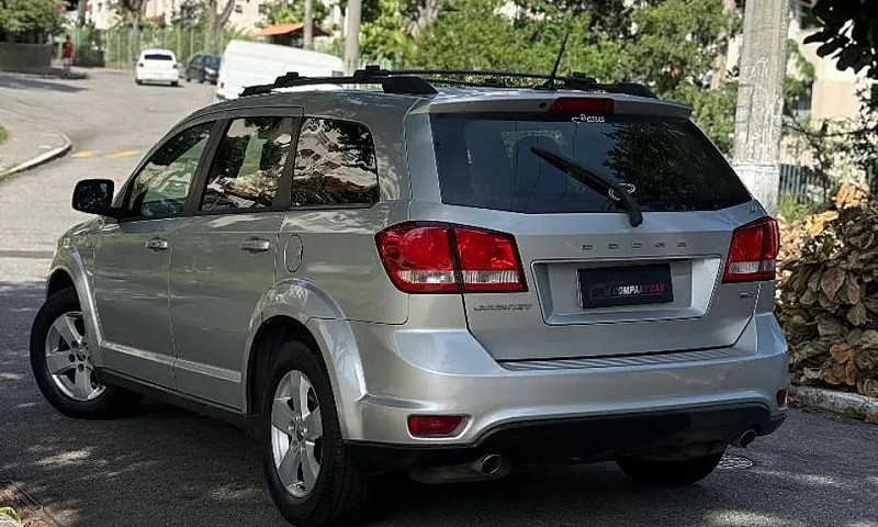 Dodge Journey Sxt 3....