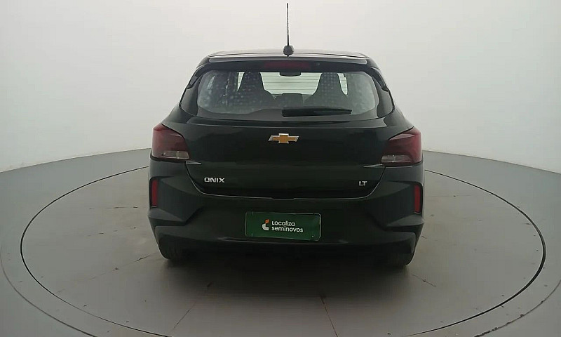 Chevrolet Onix Hatch...