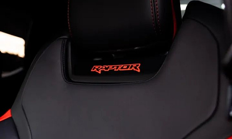 Ford Ranger Raptor 3...