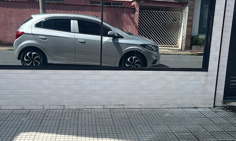 Chevrolet Onix Hatch...