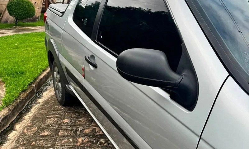 Fiat Strada Working ...