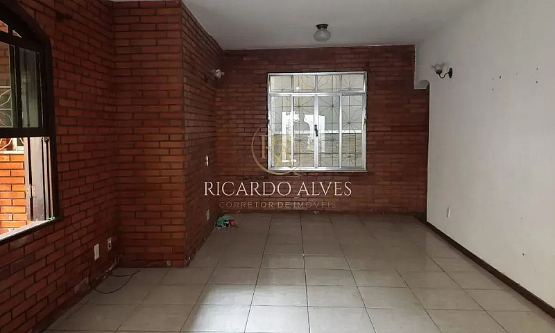 Casa Com 2 Quartos E...