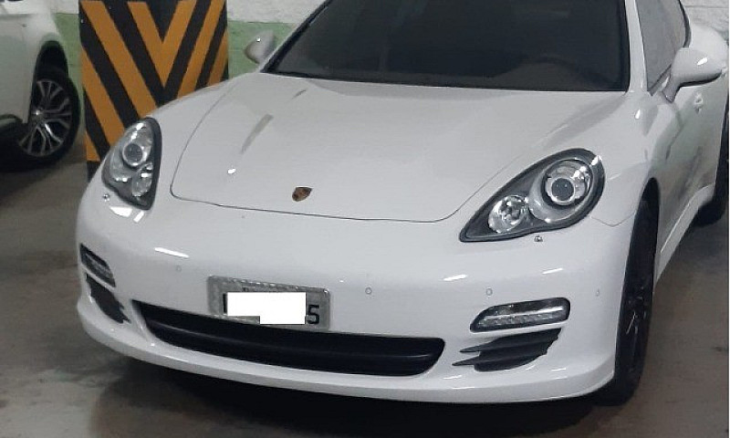 Porsche Panamera...