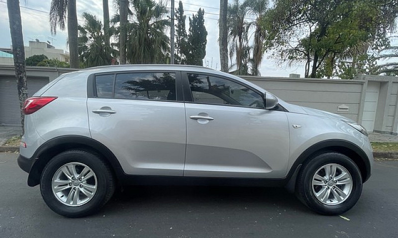 Kia Sportage Lx 2011...