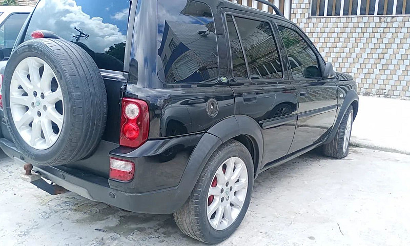 Land Rover Freelande...