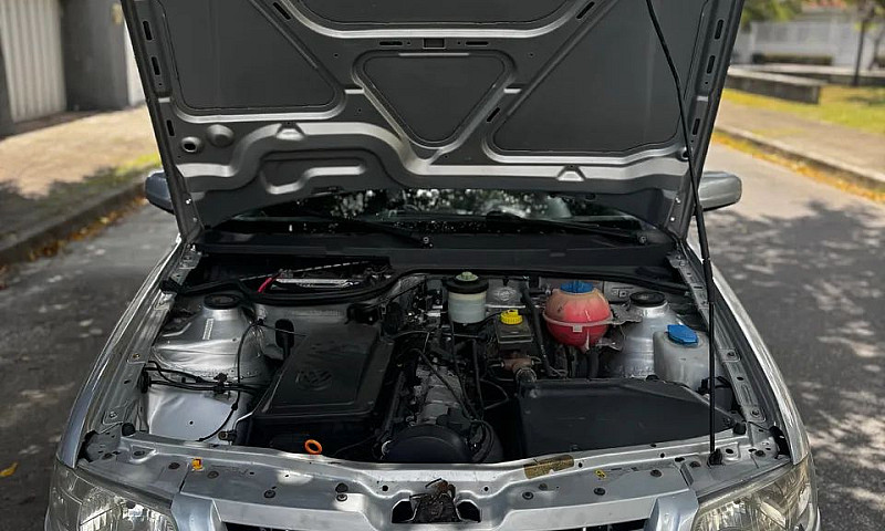 Gol G4 2013 4P 1.0 8...