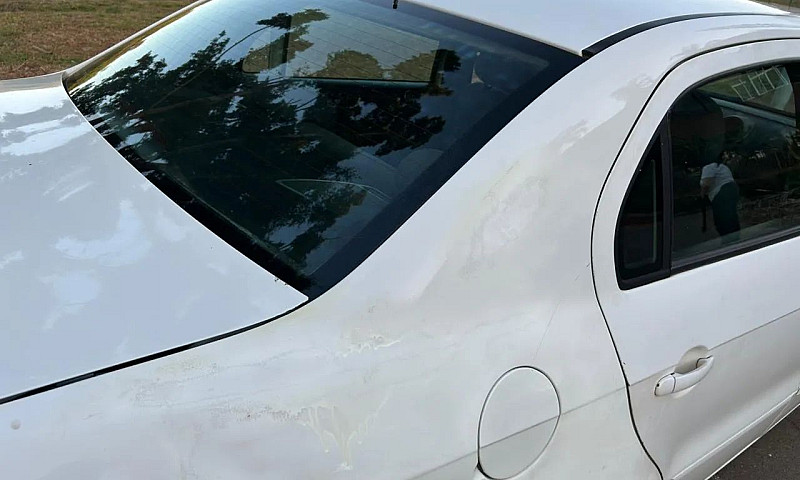 Volkswagen Voyage 1....