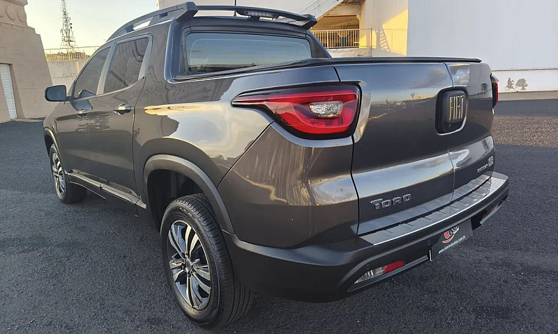 Fiat Toro Freedom 1....