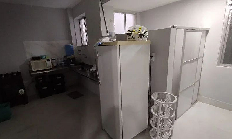 Apto Amplo (134 M2)....