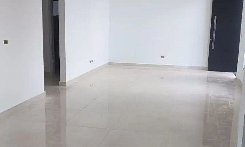 Casa Com 3 Dormitóri...