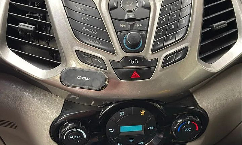 Ford Ecosport Titani...
