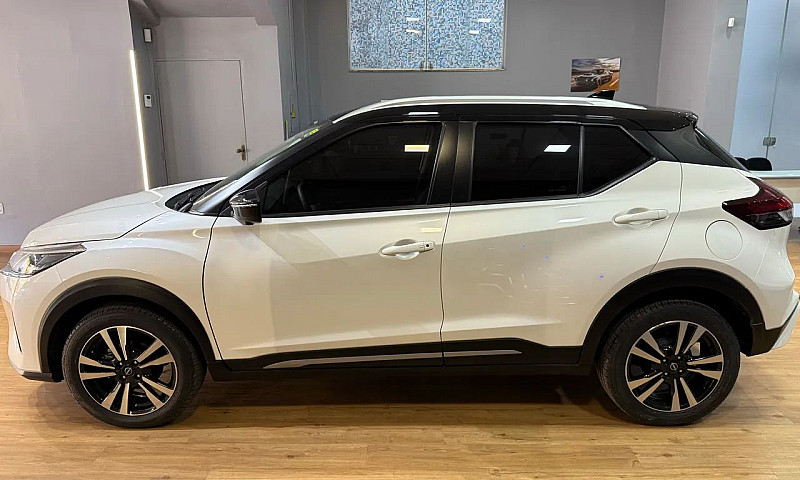 Nissan Kicks Exclusi...