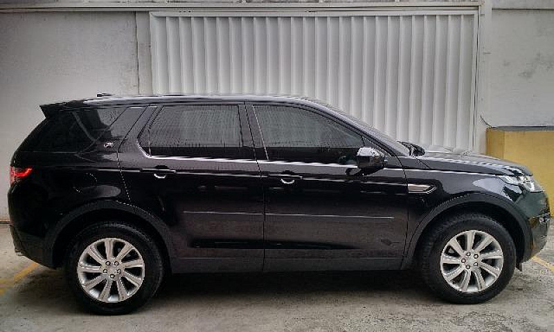 Land Rover Discovery...