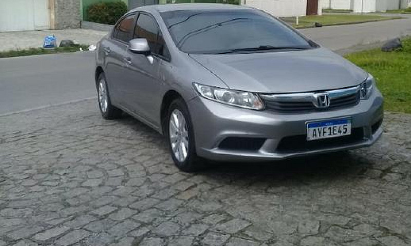 Vendo Um Honda Civic...