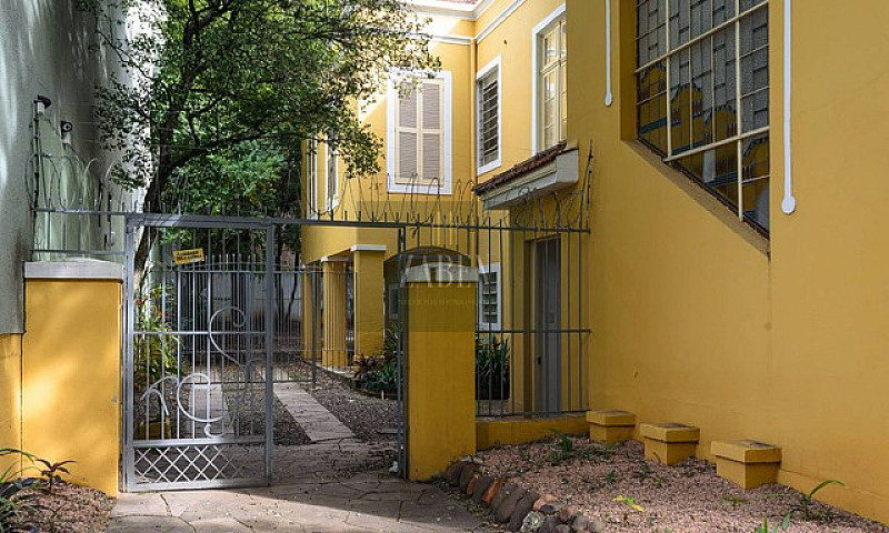 Casa Comercial Em Fr...