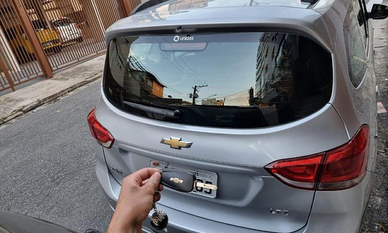 Carro Chevrolet Prat...