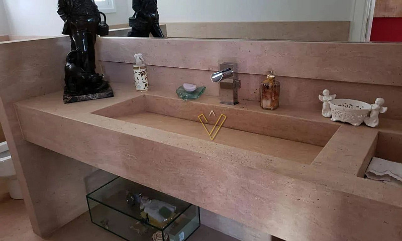 Casa Com 4 Dormitóri...