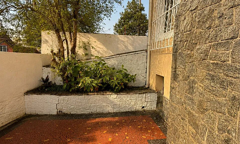 Casa Com Comércio ...