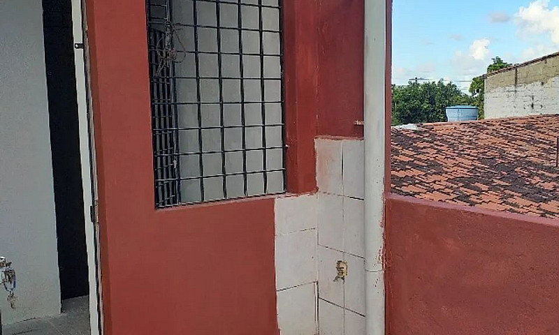 [Aluga-Se] Casa Em R...