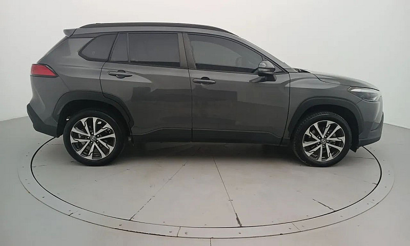 Toyota Corolla Cross...