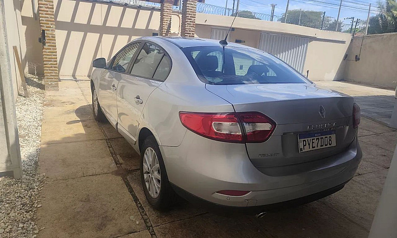 Renault Fluence Sed....