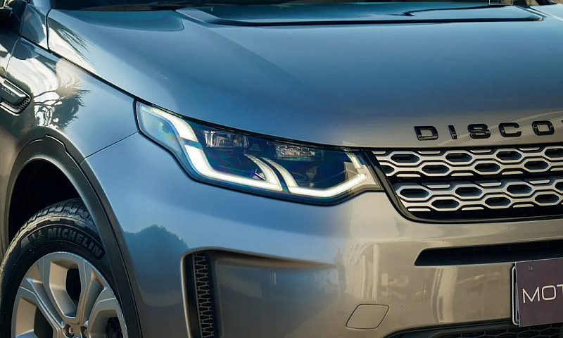 Land Rover Discovery...