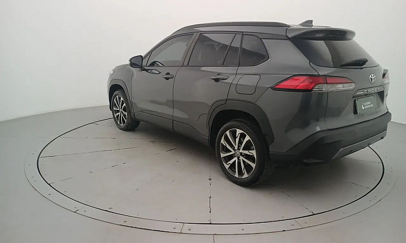 Toyota Corolla Cross...