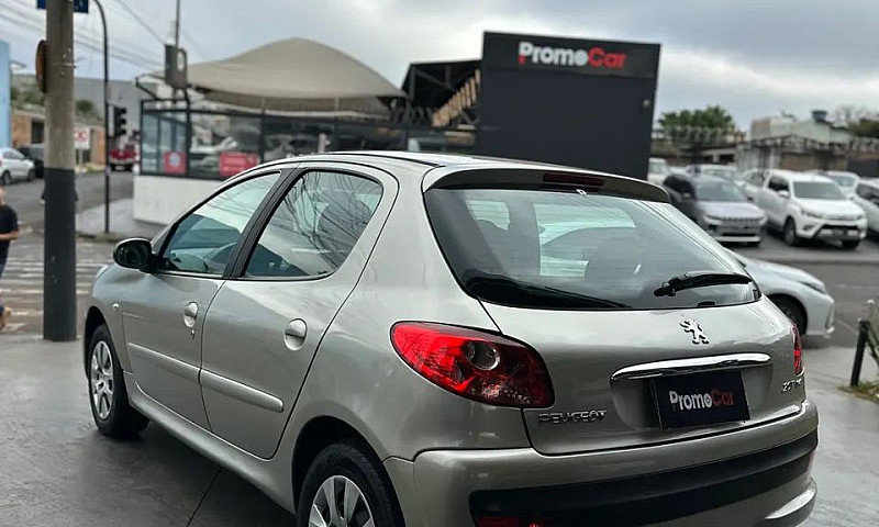 Peugeot 207 Xr 1.4 F...