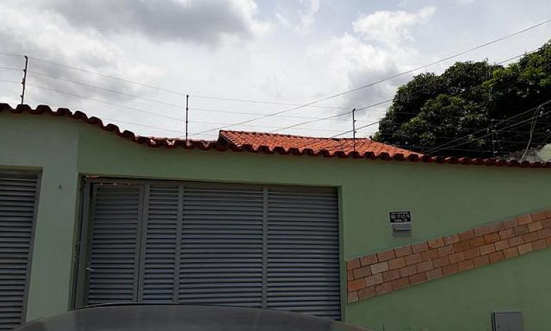 Aluga -Se Casa Santa...