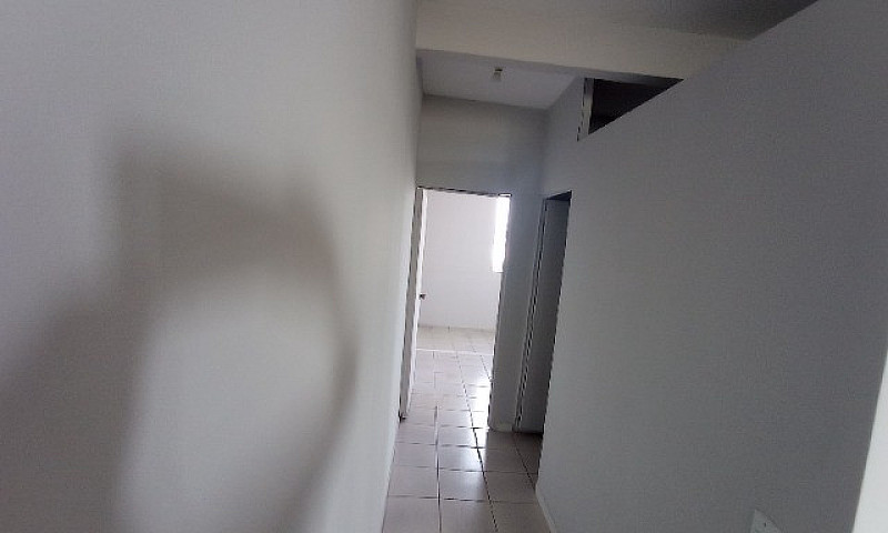 Aluga-Se Apto 70M² 2...