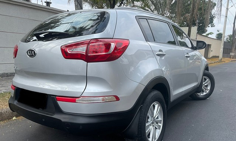 Kia Sportage Lx 2011...