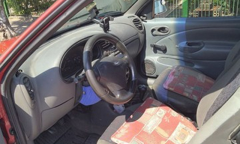 Ford Courier 1.6 200...