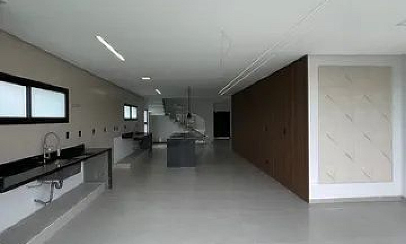 Casa Novíssima 4 Suí...