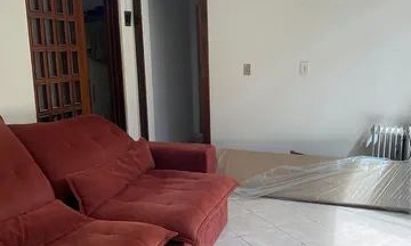 Alugo Quarto Feminin...