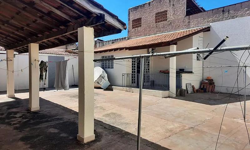 Casa Com 3 Quartos N...