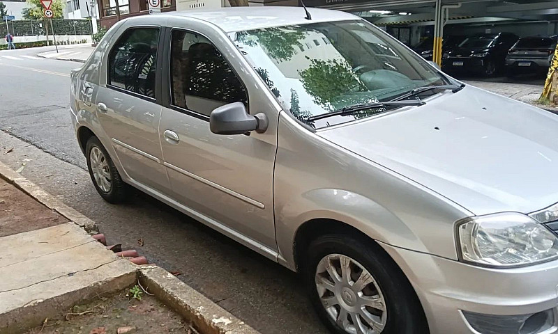 Renault Logan Expres...