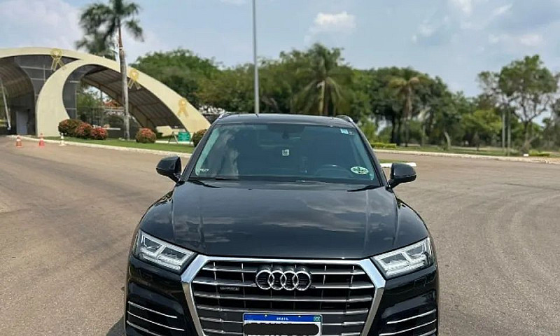 Audi Q5 S-Line 2.0 T...