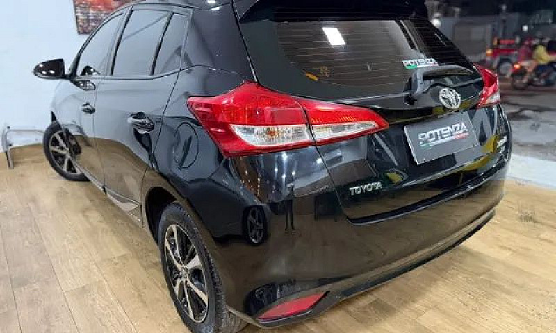 Toyota Yaris Xs 1.5 ...