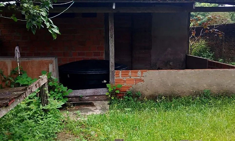 Casa No Interior Do ...