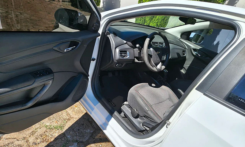 Chevrolet Onix Hatch...