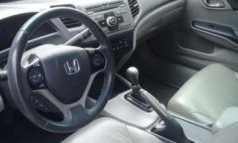 Vendo Um Honda Civic...