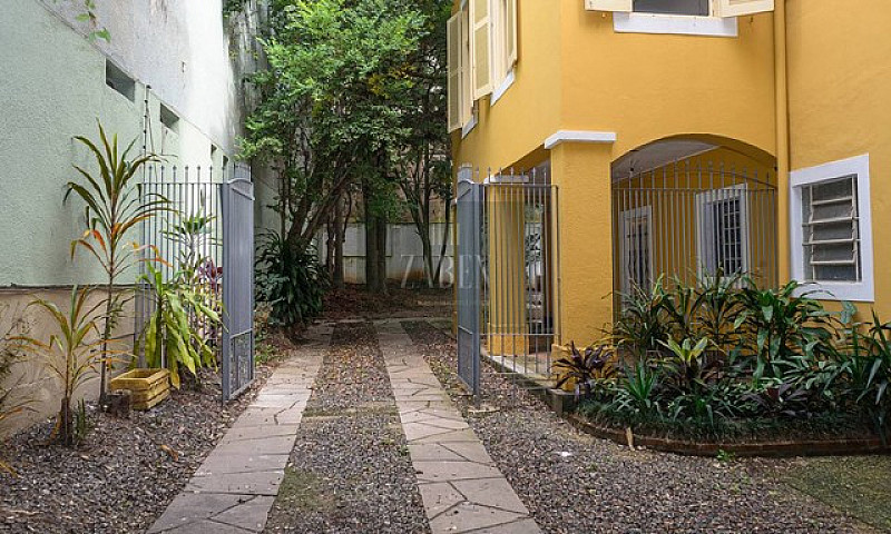 Casa Comercial Em Fr...