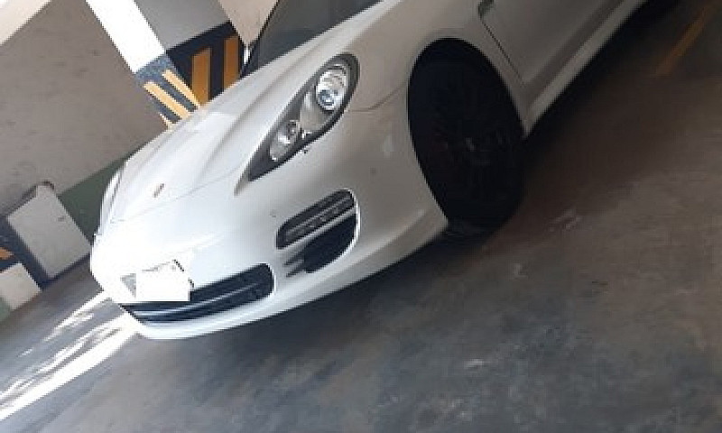 Porsche Panamera...