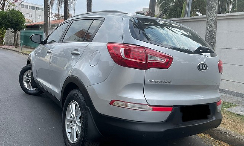 Kia Sportage Lx 2011...